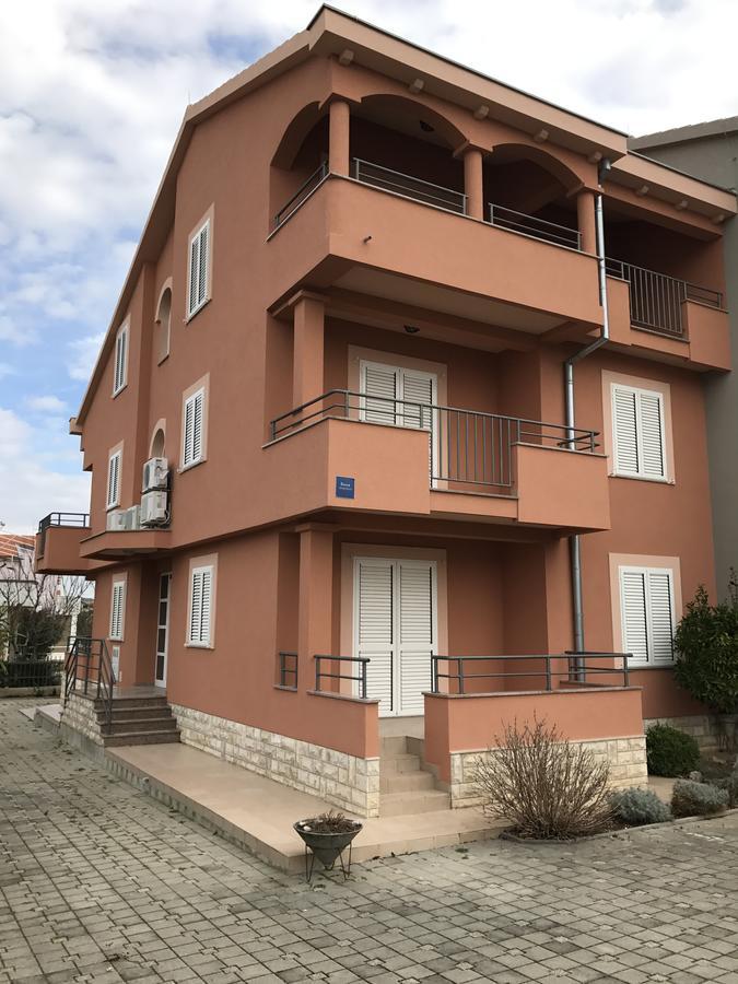 Apartments Juran ซูโกชัน ภายนอก รูปภาพ